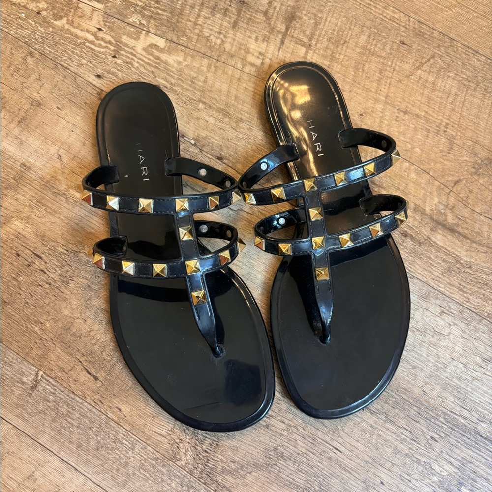 Iyari Black Studded Thong Sandals